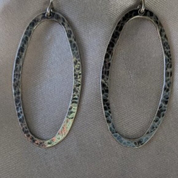 SILPADA 925 Sterling Silver Hammered Oxidized Oblong Hoop Earrings W1880 US - Picture 5 of 5